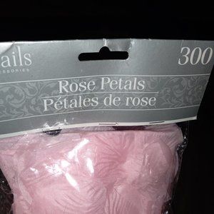 🌹 300  ROSE PETALS 🌹